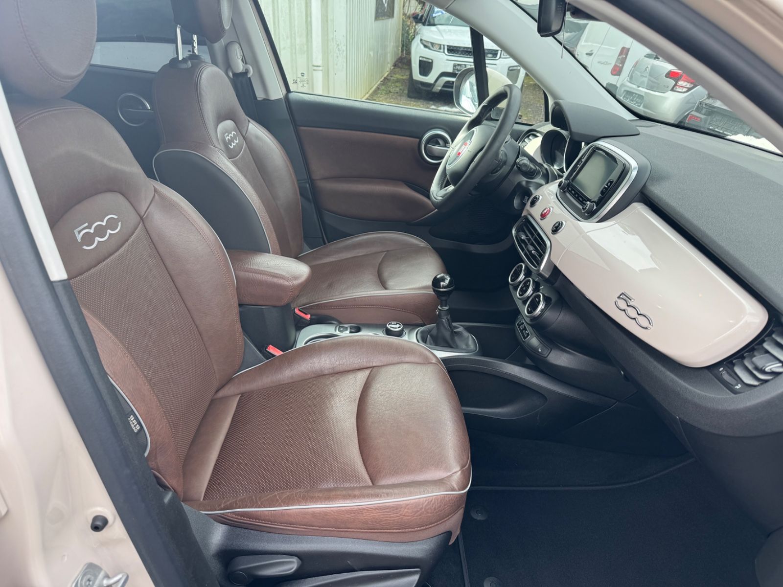 Fahrzeugabbildung Fiat 500X Lounge Leder+Panorama+Navi+Kamera