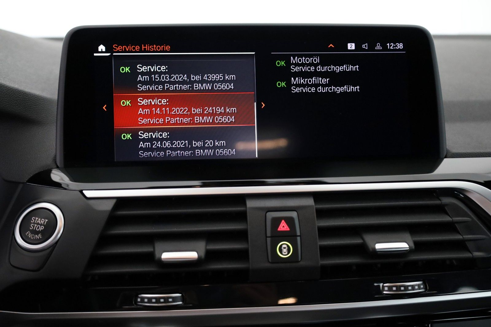 Fahrzeugabbildung BMW X4 xDrive 20 d xLine,Leder,Navi,LED,SH,Kamera