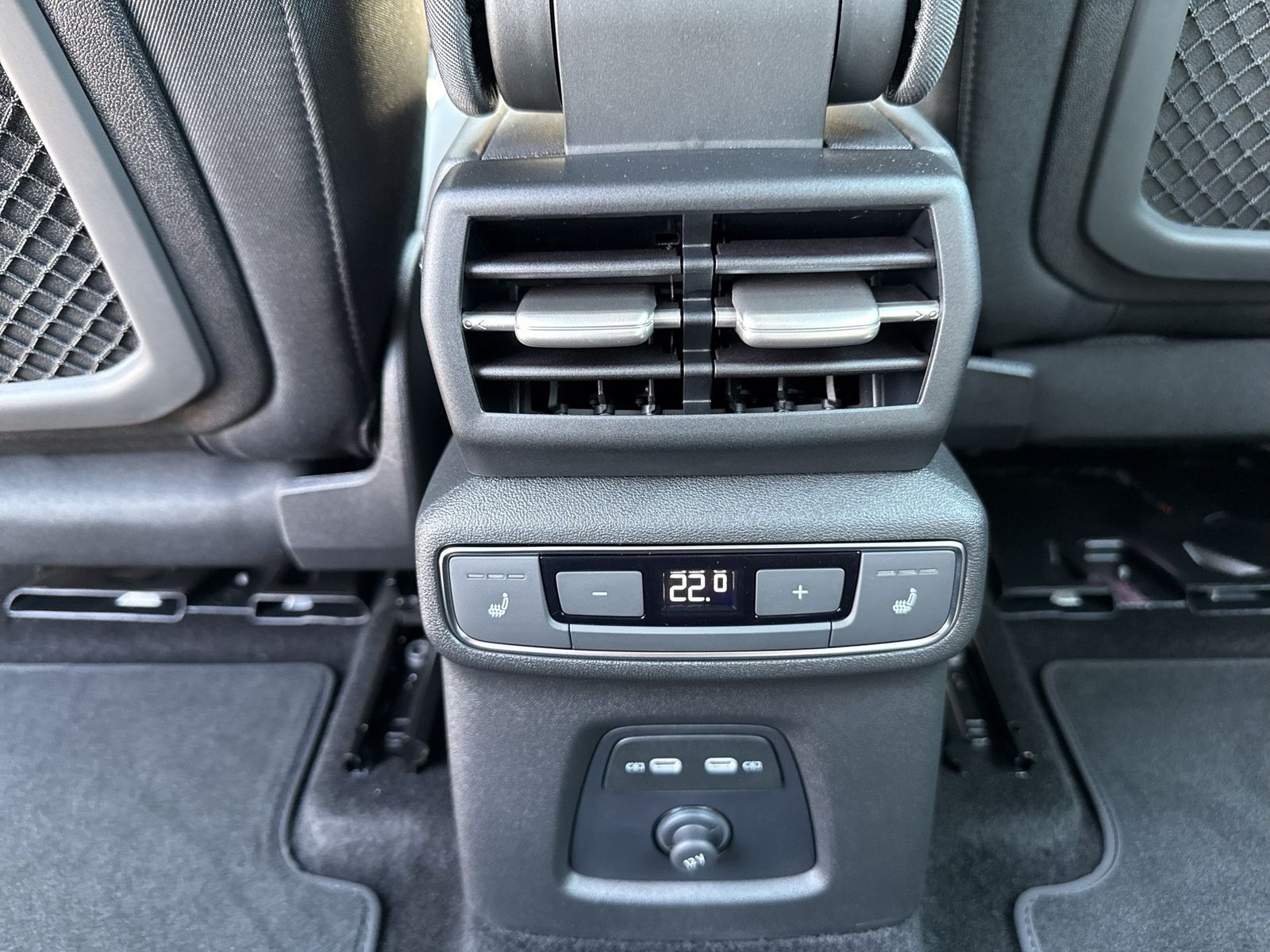 Audi Q4 e-tron - Bild 18