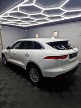 Jaguar F-Pace Prestige|LEDER|NAVI|BI-XENON|LM FELGEN - Jaguar mit Diesel-Antrieb