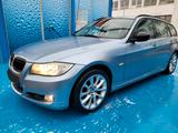BMW 318 i Touring Tüv 8.27 - BMW 318 aus 2011: Kombi