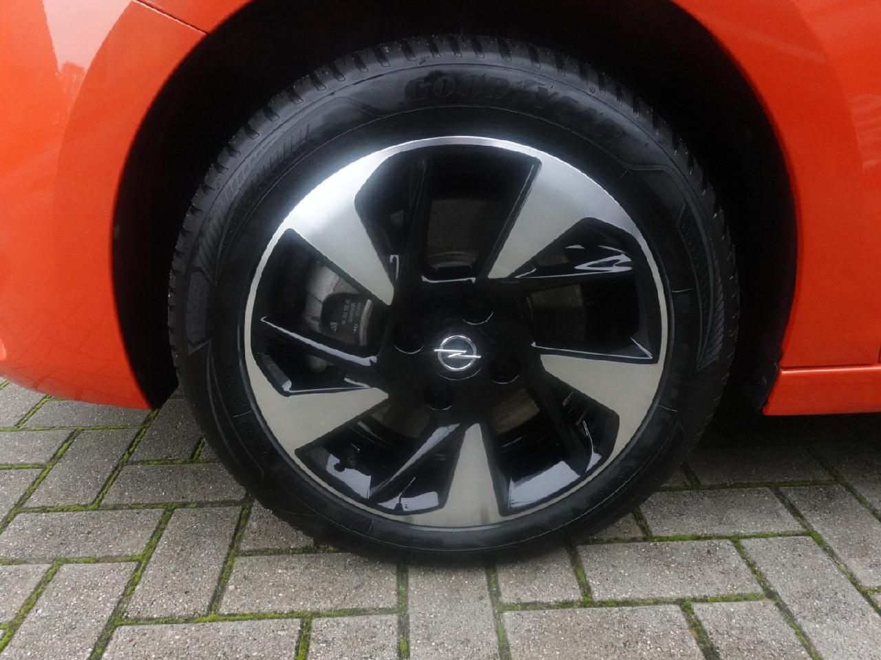 Fahrzeugabbildung Opel Corsa F Electric Elegance
