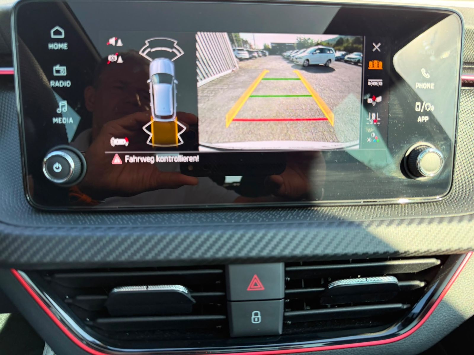 Fahrzeugabbildung SKODA Kamiq 1.5 TSI Monte Carlo LED