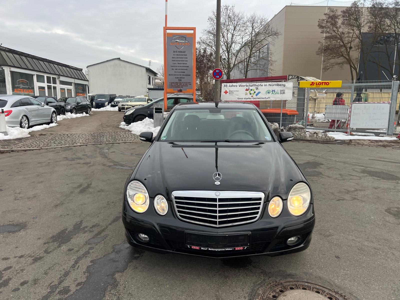 Mercedes-Benz E 220 Limousine Automatik Navi