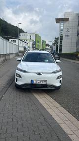 Hyundai KONA Elektro ELEKTRO 150kW - - Hyundai KONA Elektro von privat