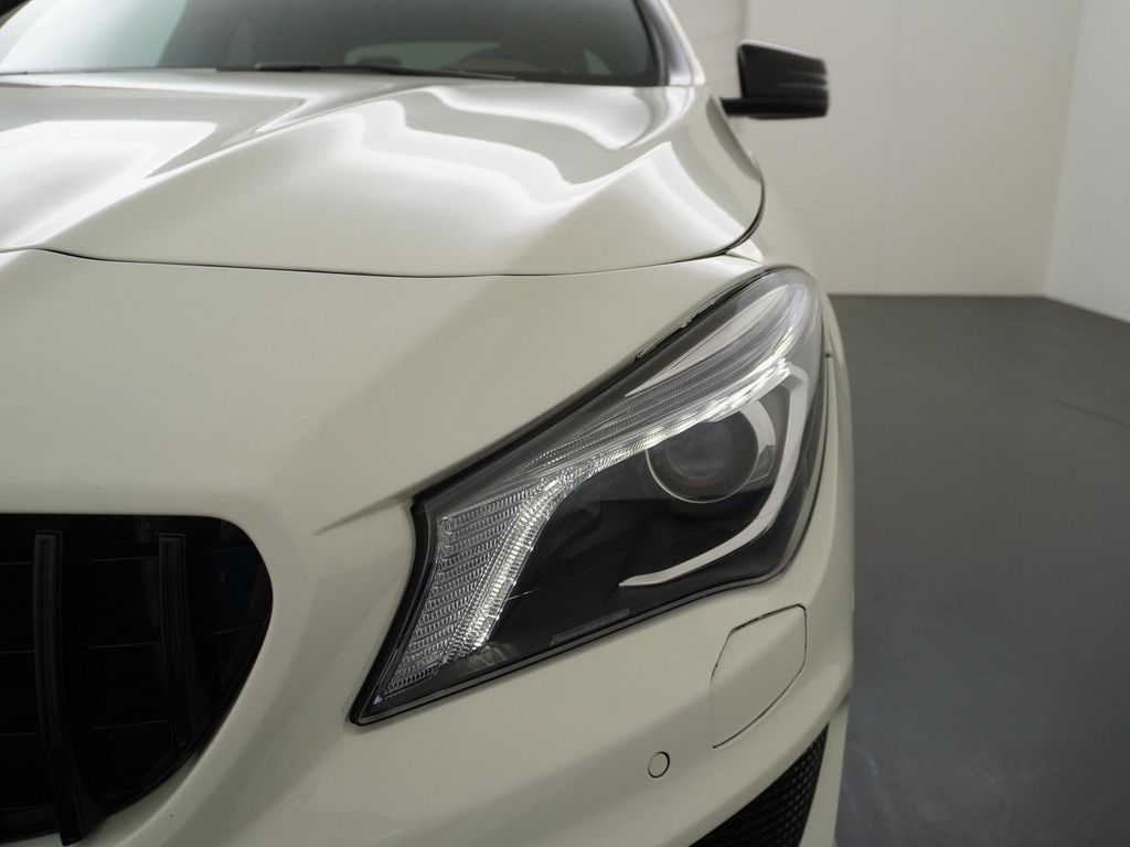 Mercedes-Benz CLA 200 Prestige AMG Styling panorama dach Leder