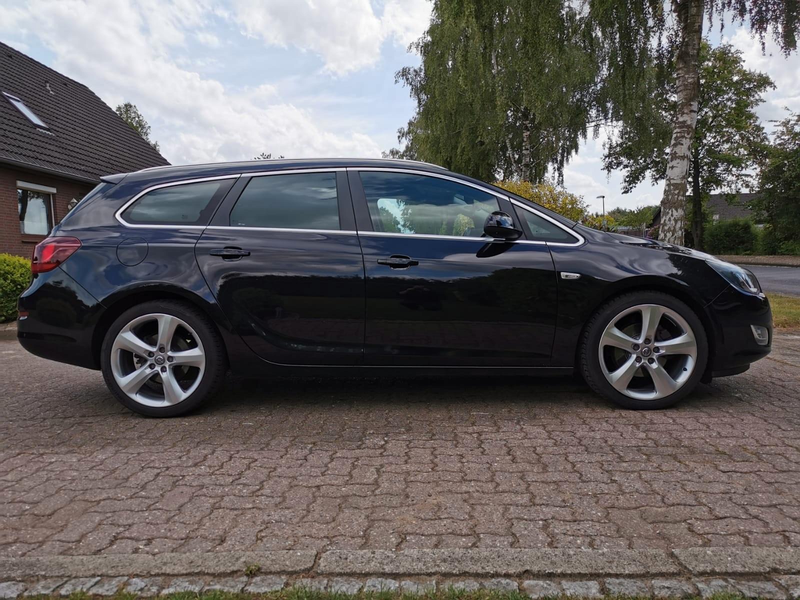Opel Astra 2011 — engine 1.956 cm³, 160 HP (118kW)