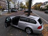 BMW 318i Touring -
