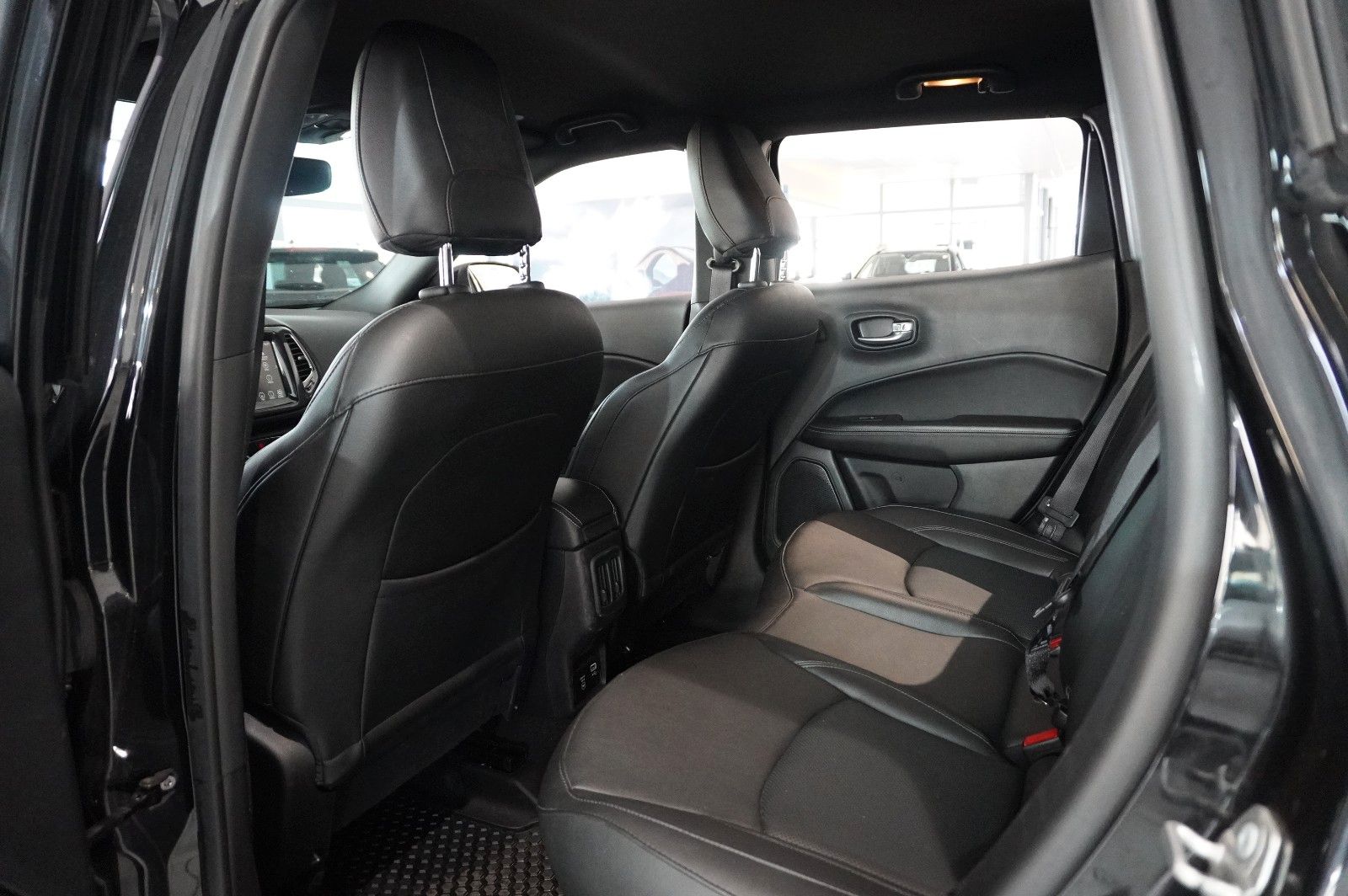 Fahrzeugabbildung Jeep Compass S 1.3T-GDI PHEV AWD SPORT NAVI/SH/KAMERA