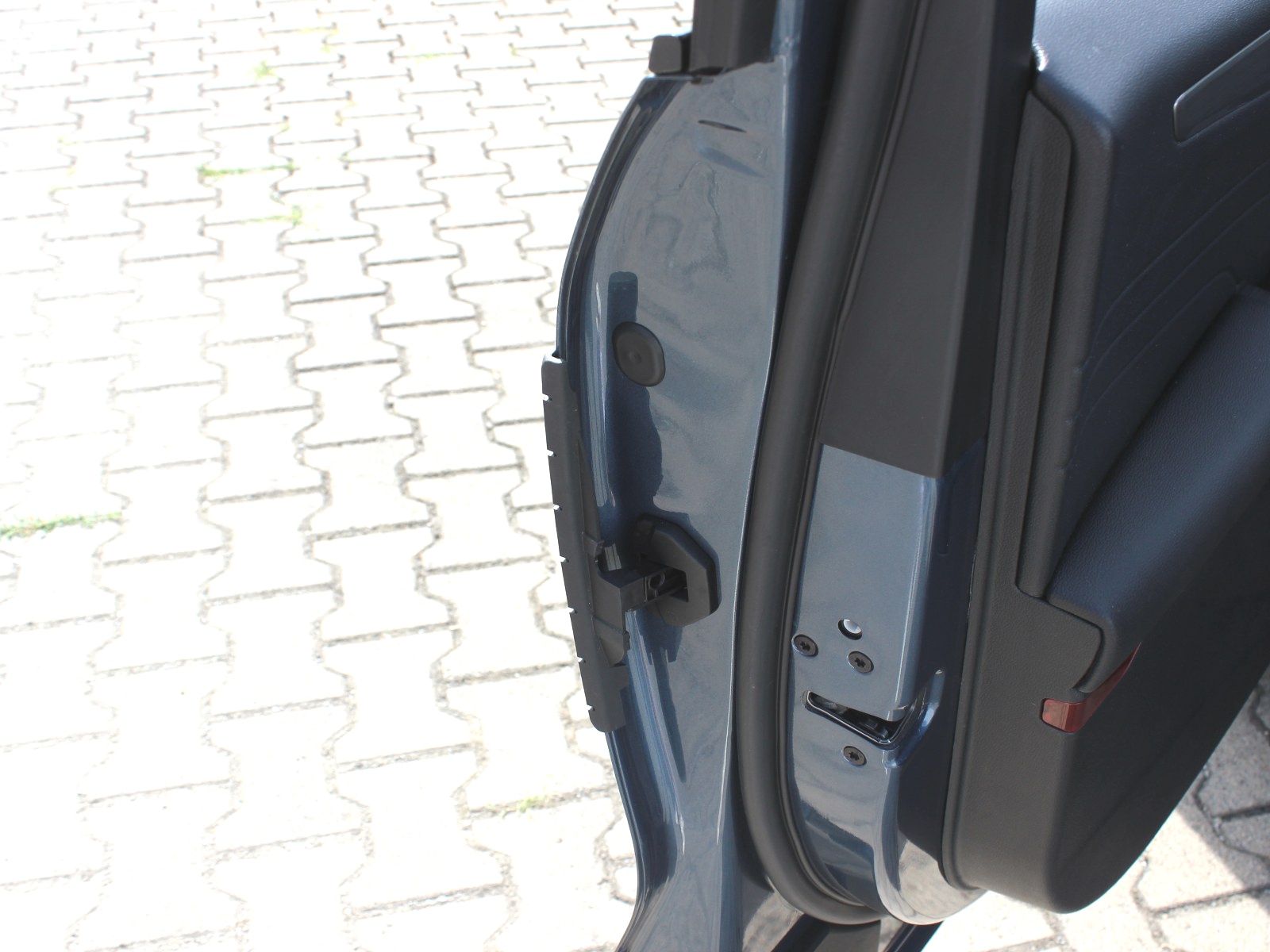 Fahrzeugabbildung Ford Kuga Hybrid Titanium 2,5 Duratec