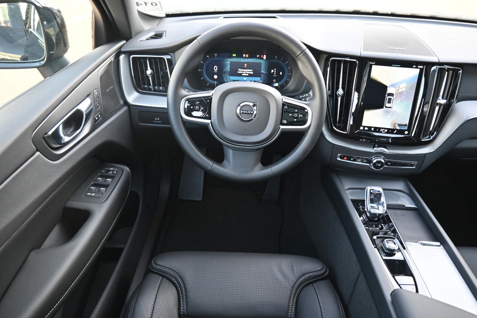 Fahrzeugabbildung Volvo XC60 B5 B Ultra Black Edition*LUFT*360°*Massage*