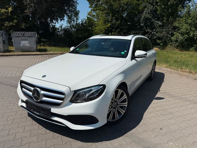 MERCEDES-BENZ Mercedes E350d / Ahk / Volleder/ Schiebedach