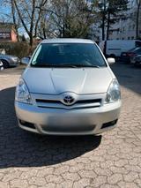 Toyota Corolla Verso 1.8 7 Sitzer - Toyota Corolla Verso in Bremen