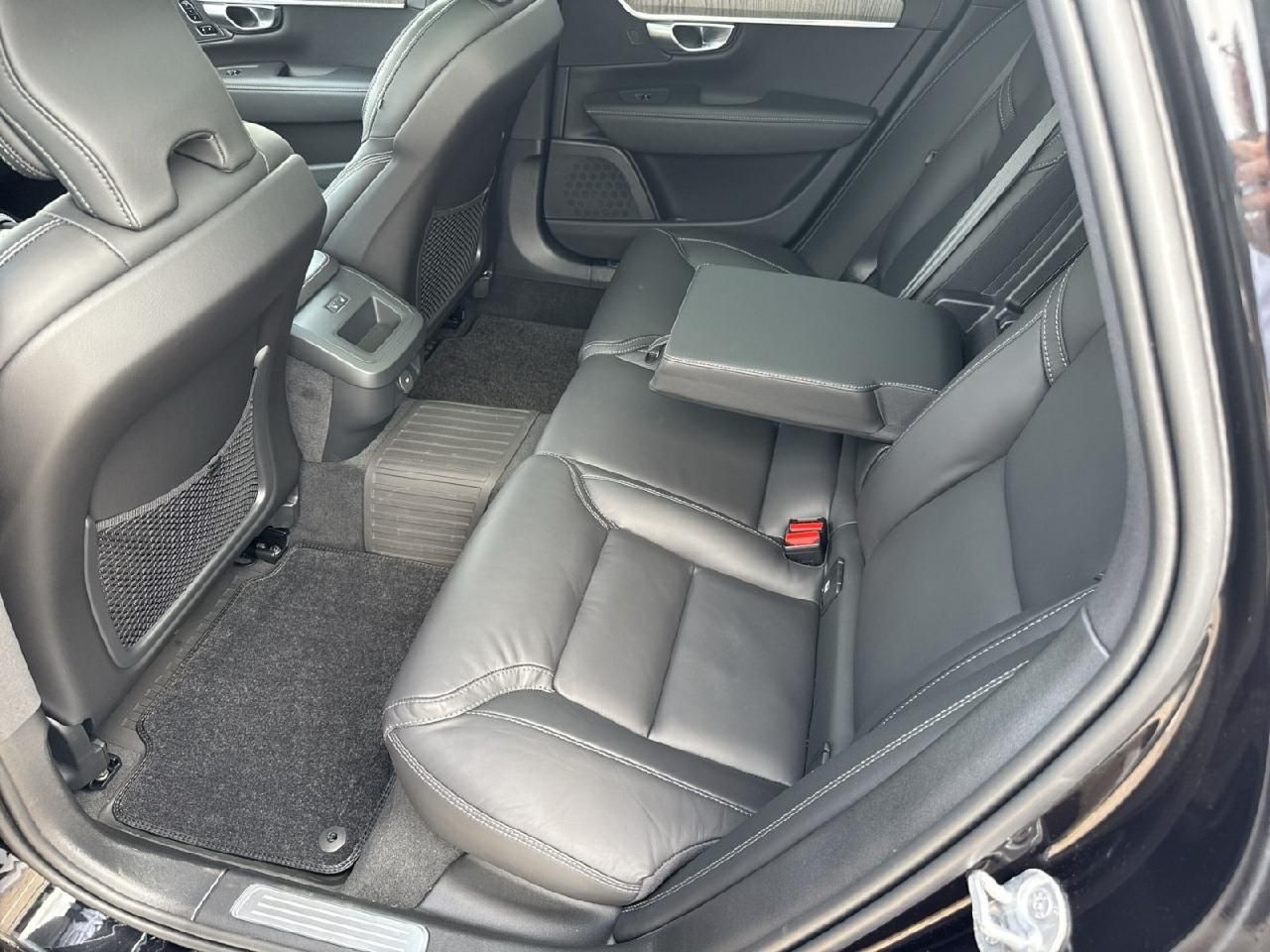 Fahrzeugabbildung Volvo V90 Kombi Plus Bright