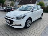Hyundai i20 Active  1.2 KLIMA 1HAND 44000KM HU/12.2026 - Hyundai i20 Gebrauchtwagen in Stuttgart