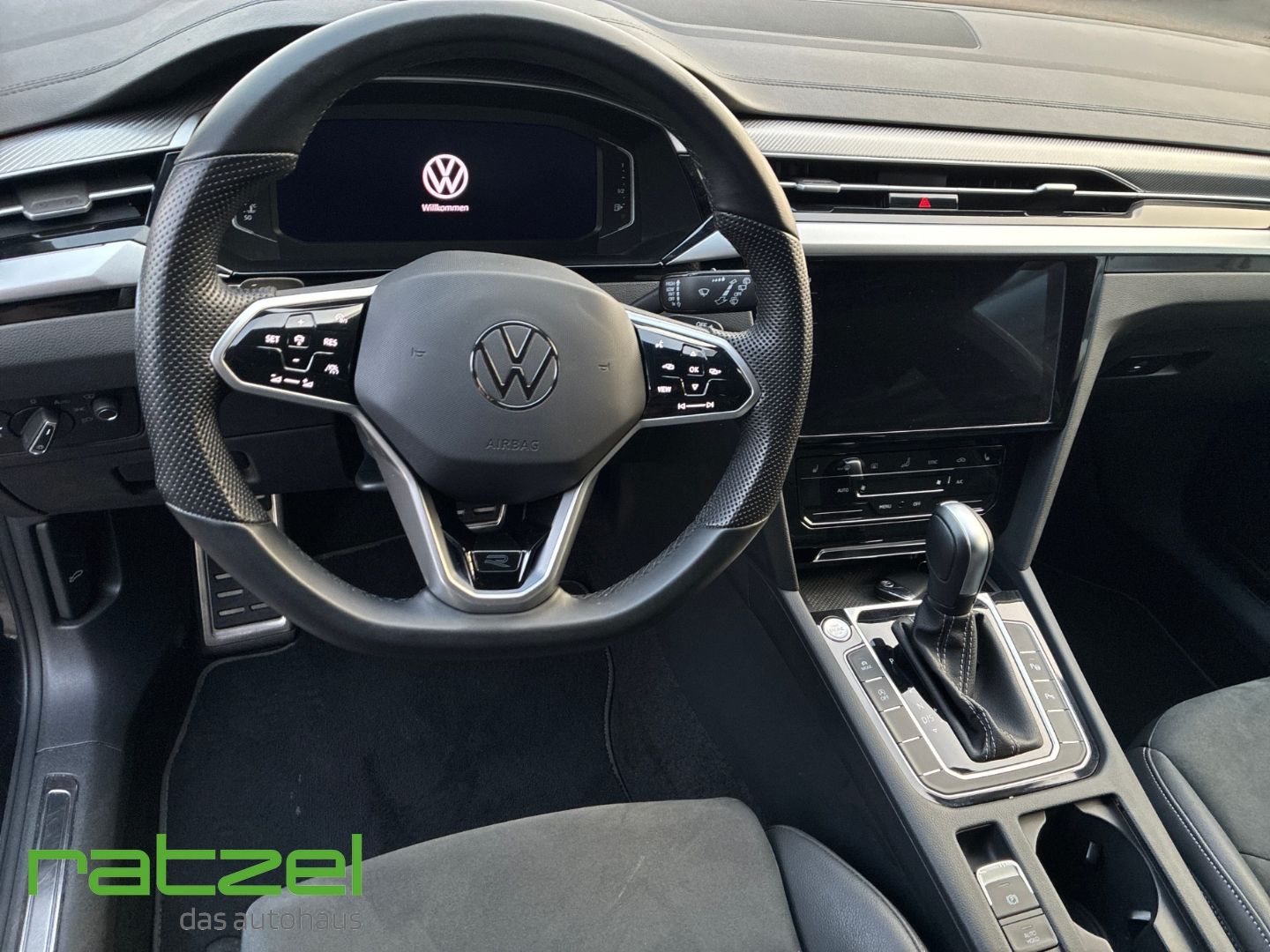 Fahrzeugabbildung Volkswagen Arteon Shooting Brake 2.0 TDI R-Line HUD Panodac