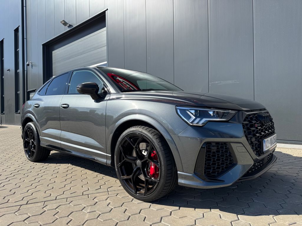 Image of Audi RSQ3
