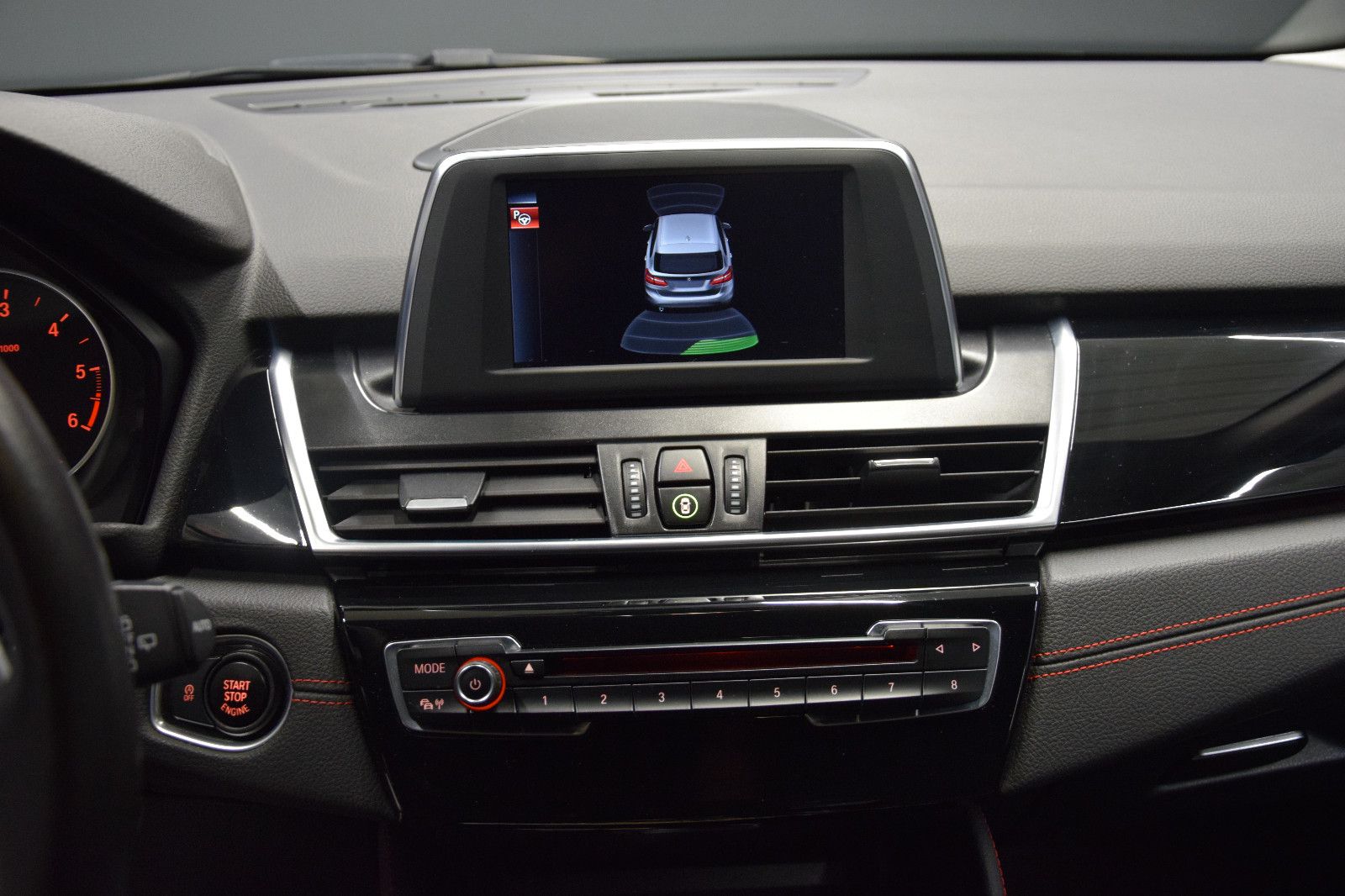 Fahrzeugabbildung BMW 218d Active Tourer LED Sitzheizung NAV Isofix