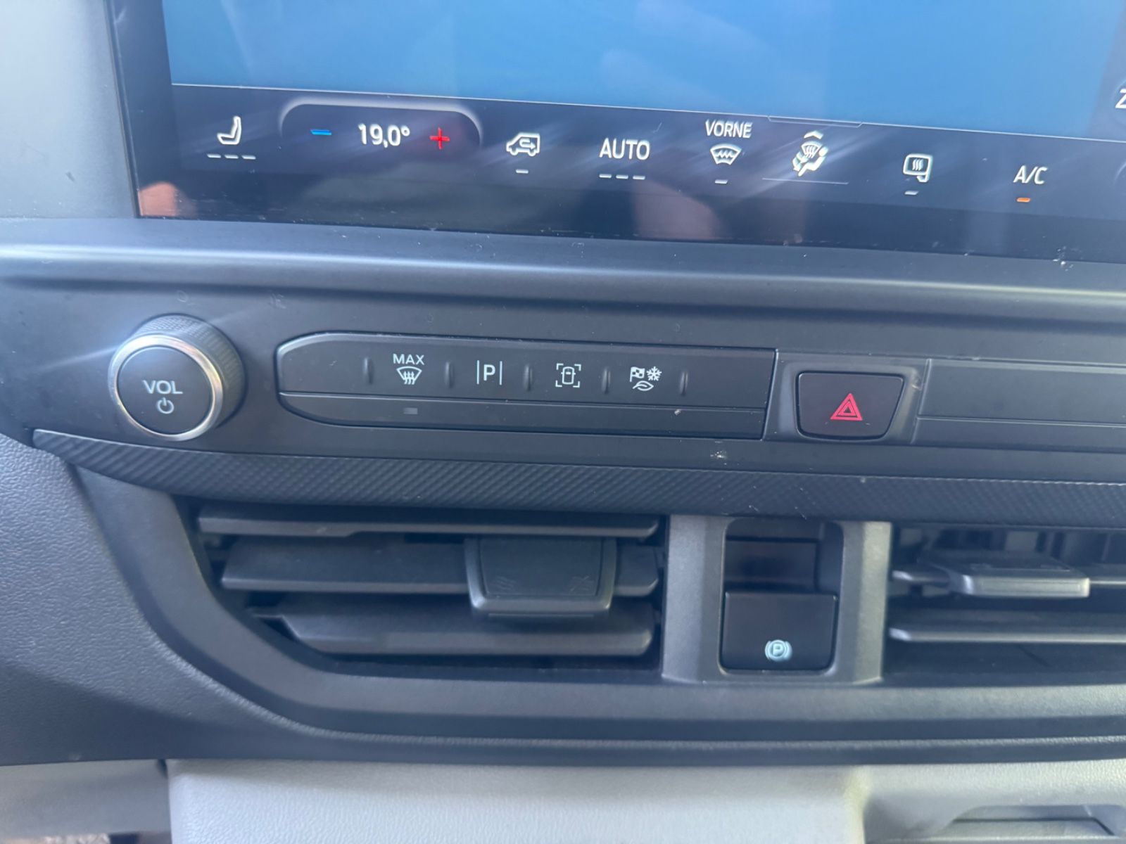 Fahrzeugabbildung Ford Transit Custom L2 LED+AHK+Kamera+Klimatronic