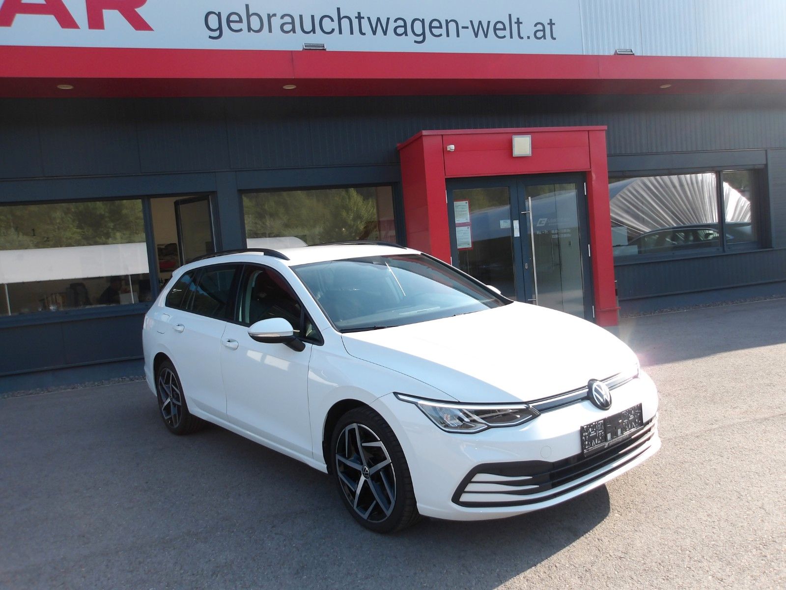 Volkswagen Golf VIII Variant Life EXP € 12990.-- imagem 3
