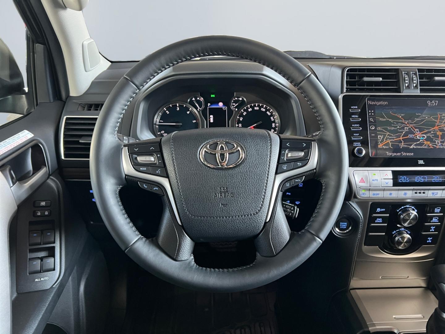 Toyota Land Cruiser 2.8 Executive *Pano*RCam*SHZ*Leder*