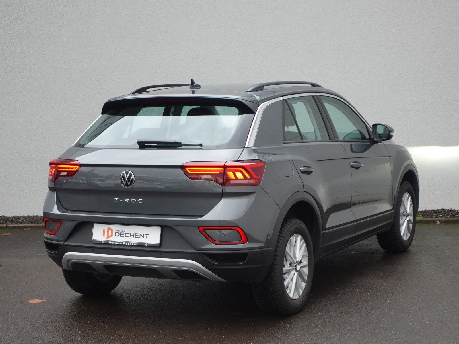 Fahrzeugabbildung Volkswagen T-Roc Life 1.5TSI DSG,Navi,AHK,Allwetter,Sitzhzg