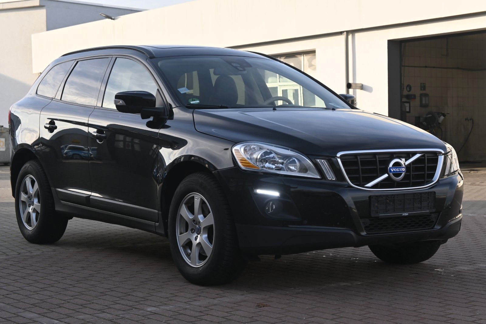 Fahrzeugabbildung Volvo XC60 3.2L 6-Zylinder