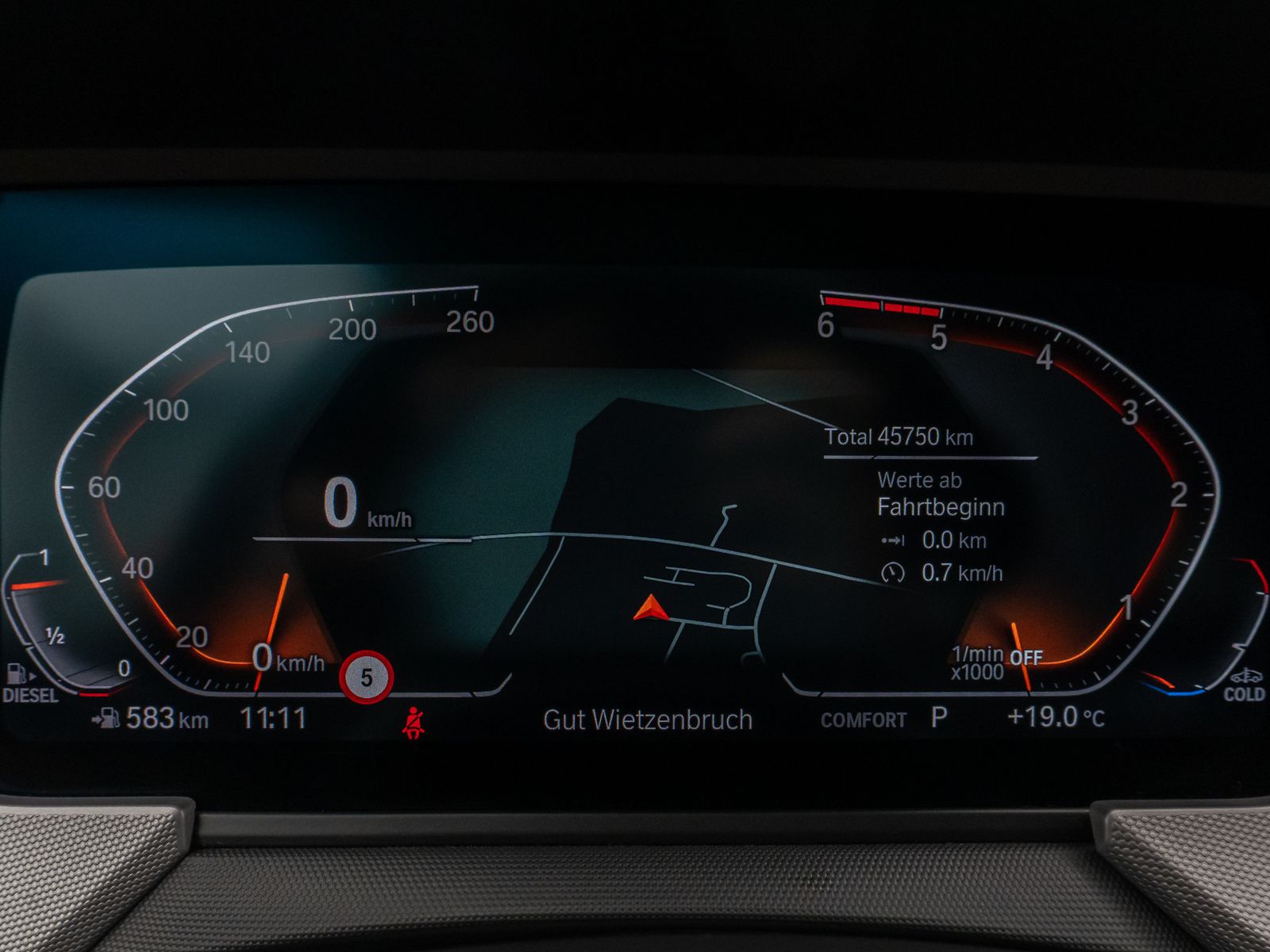 Fahrzeugabbildung BMW 120d  DAB HiFi AHK PDC Geschwindigkeitsreg LED