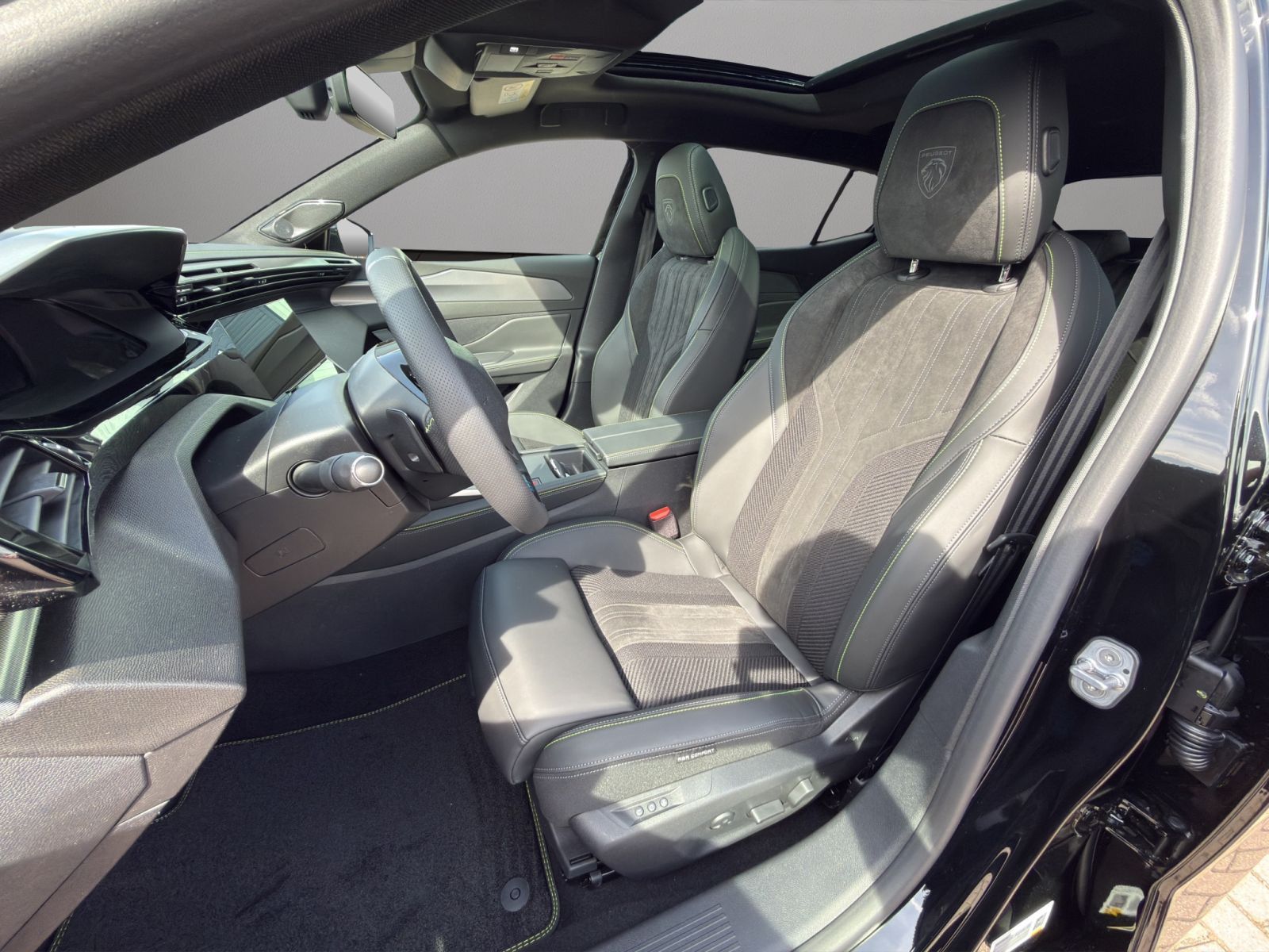 Peugeot 408 - Bild 9