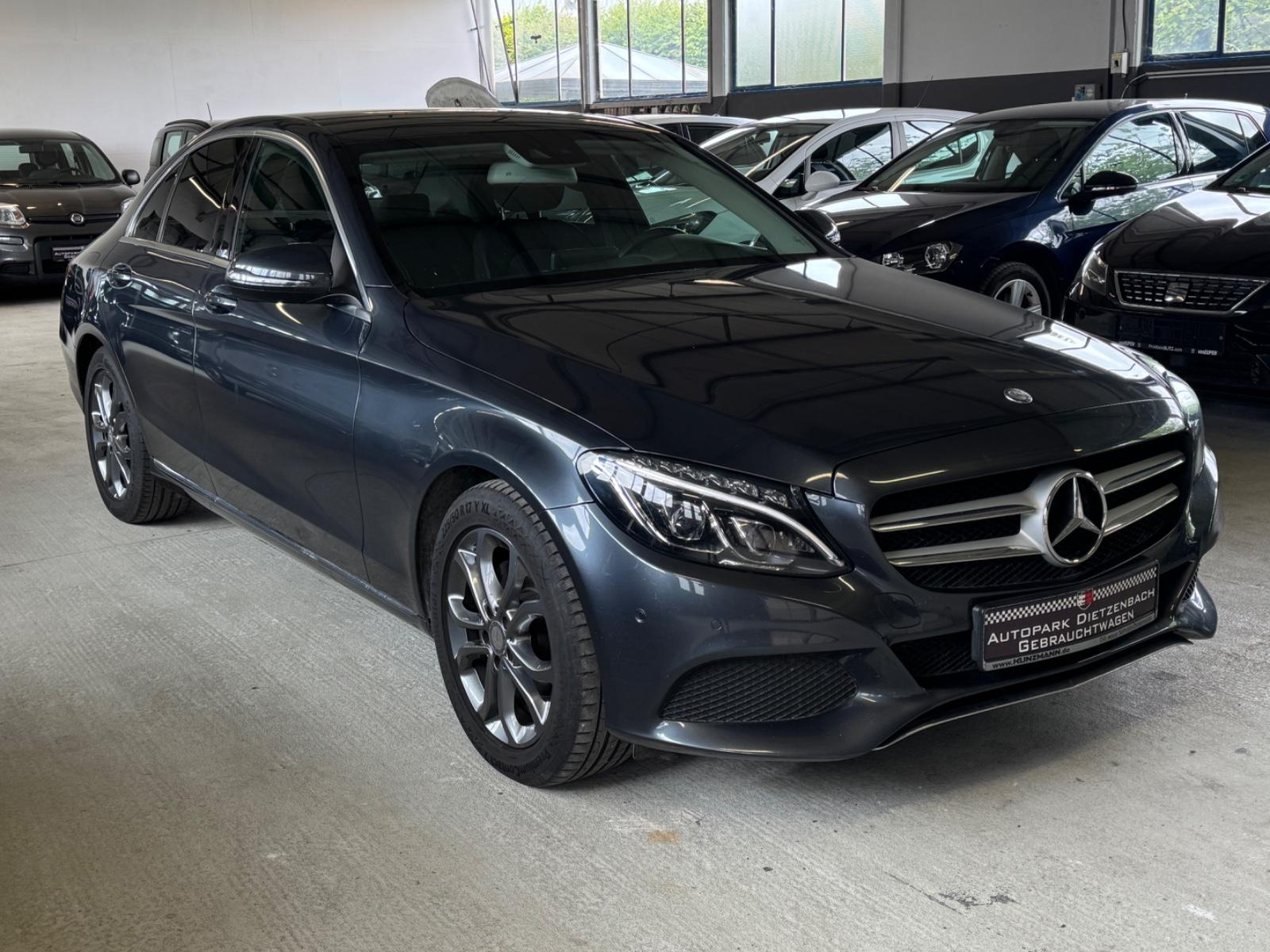 Mercedes-Benz C 200 Avantgarde Ambiente Beleuchtung Navi