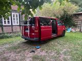 Volkswagen T5 Shuttle 8 Sitzer - Volkswagen T5 Shuttle mit Diesel-Antrieb