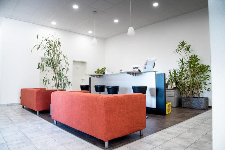 showroom-image-top
