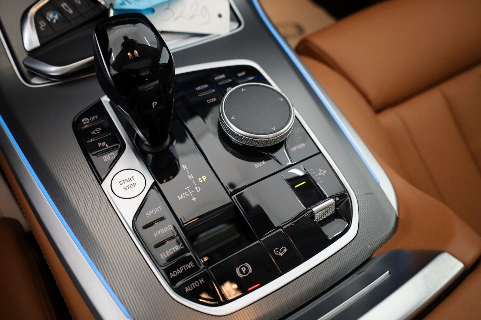 Fahrzeugabbildung BMW X5 xDrive 45e,Leder,Navi,Panorama,HUD,Kamera,ACC