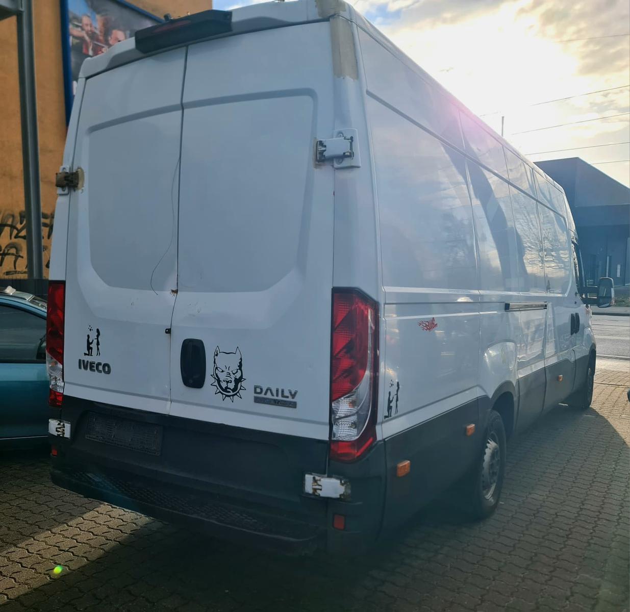 Iveco Daily Neue MOTOR TUV Neu IS35SC2AA MaxiRS 4100mm