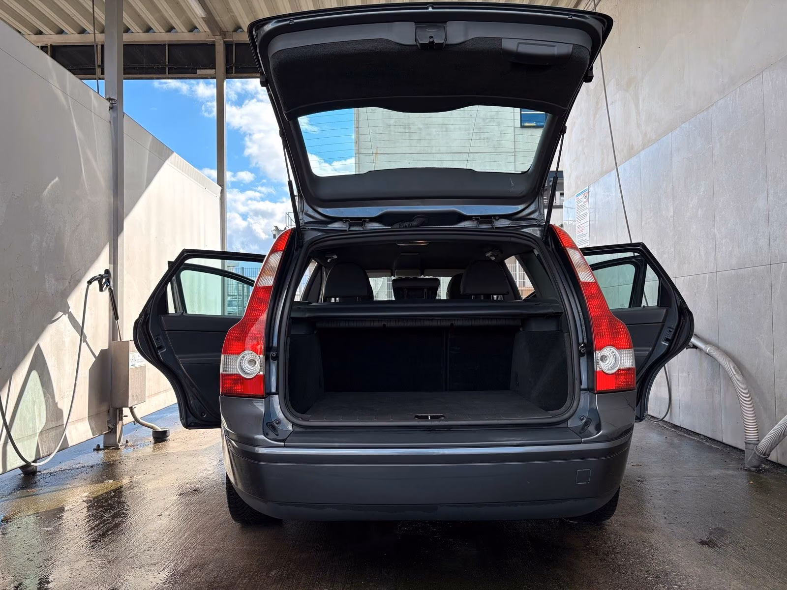 Volvo V50 2005 — photo 6