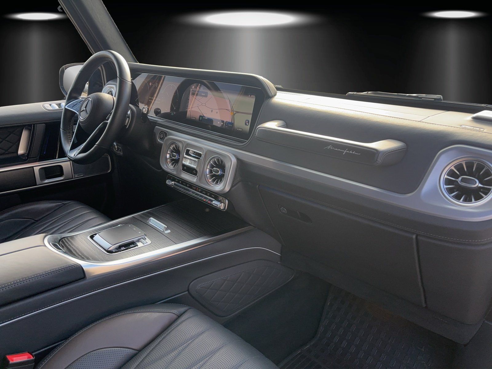 Fahrzeugabbildung Mercedes-Benz G450d Professlo SUPERIOR bicolour AHK Dachträger