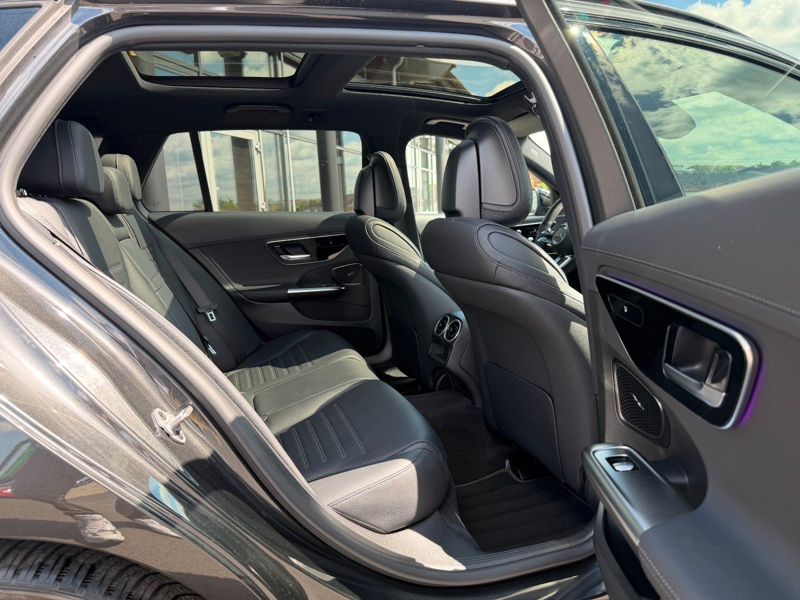 Fahrzeugabbildung Mercedes-Benz C 300d T AMG+Digital+Pano+AHK+Memory+360+HUD