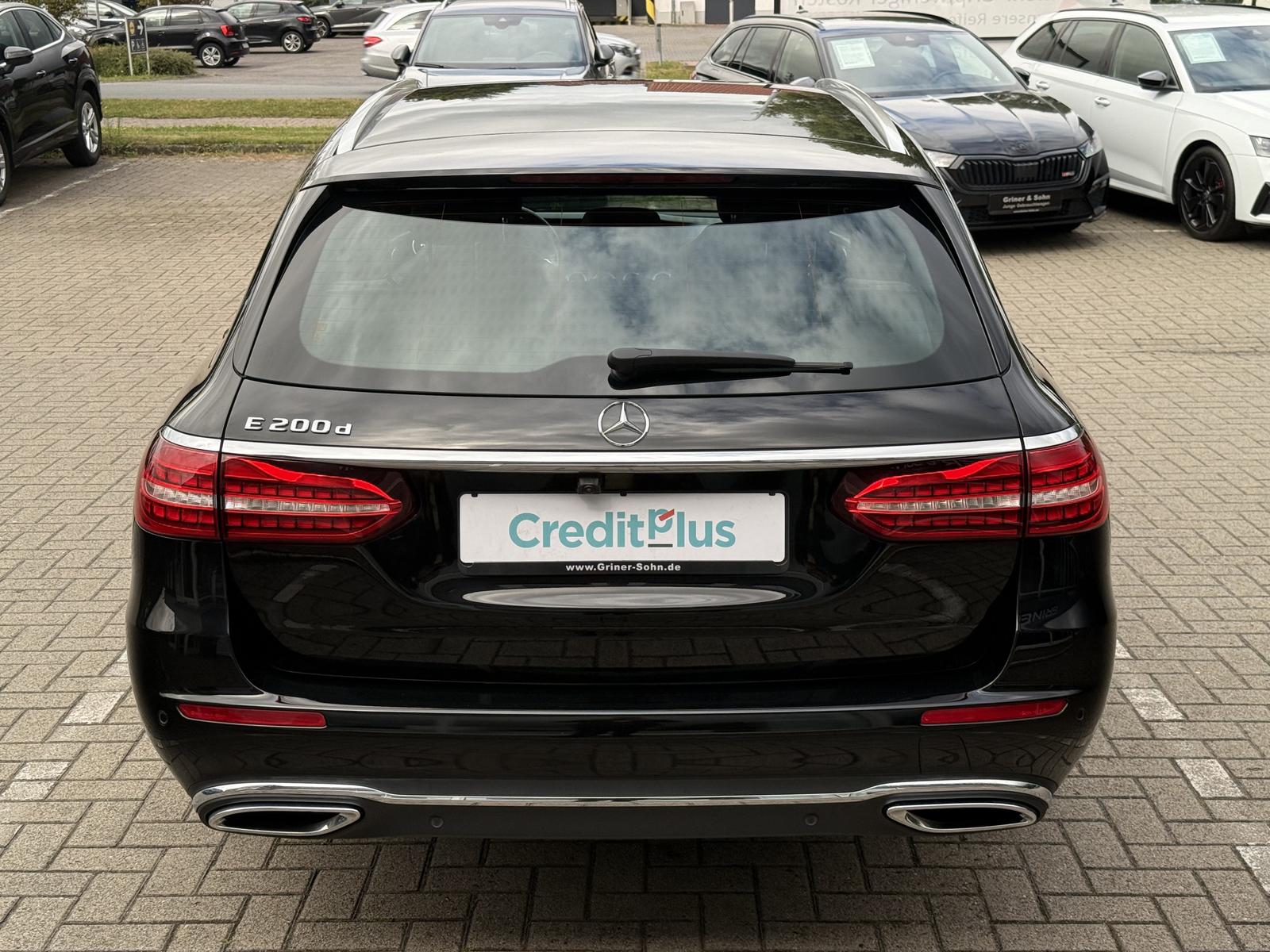 Mercedes-Benz E 200 d,T-M Avantgarde,T-Leder,R-Kam,Ambiente