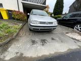 Volkswagen Golf 4 1,9TDI Klima Motor Gut - Volkswagen Golf aus 2002: TDI