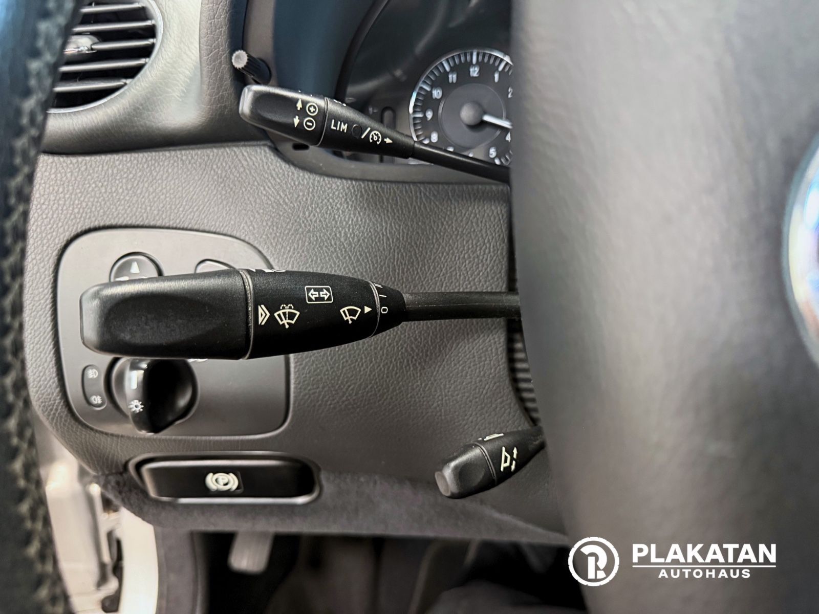 Fahrzeugabbildung Mercedes-Benz CLK 200 Cabrio Leder Memory Bi-Xenon MB-Service
