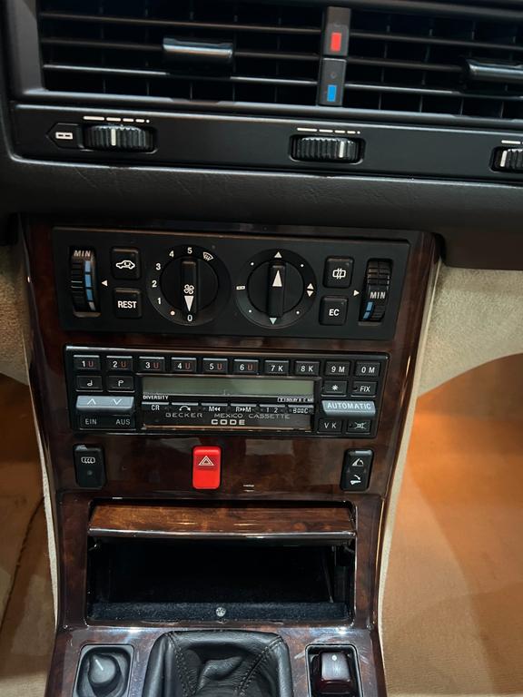 Mercedes-Benz SL 300