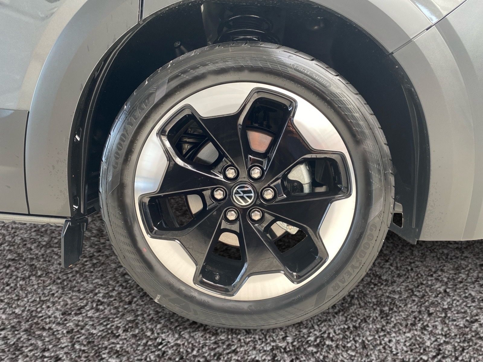 Fahrzeugabbildung Volkswagen T7 Caravelle PanAmericana 4Motion AHZV Zusatzhei