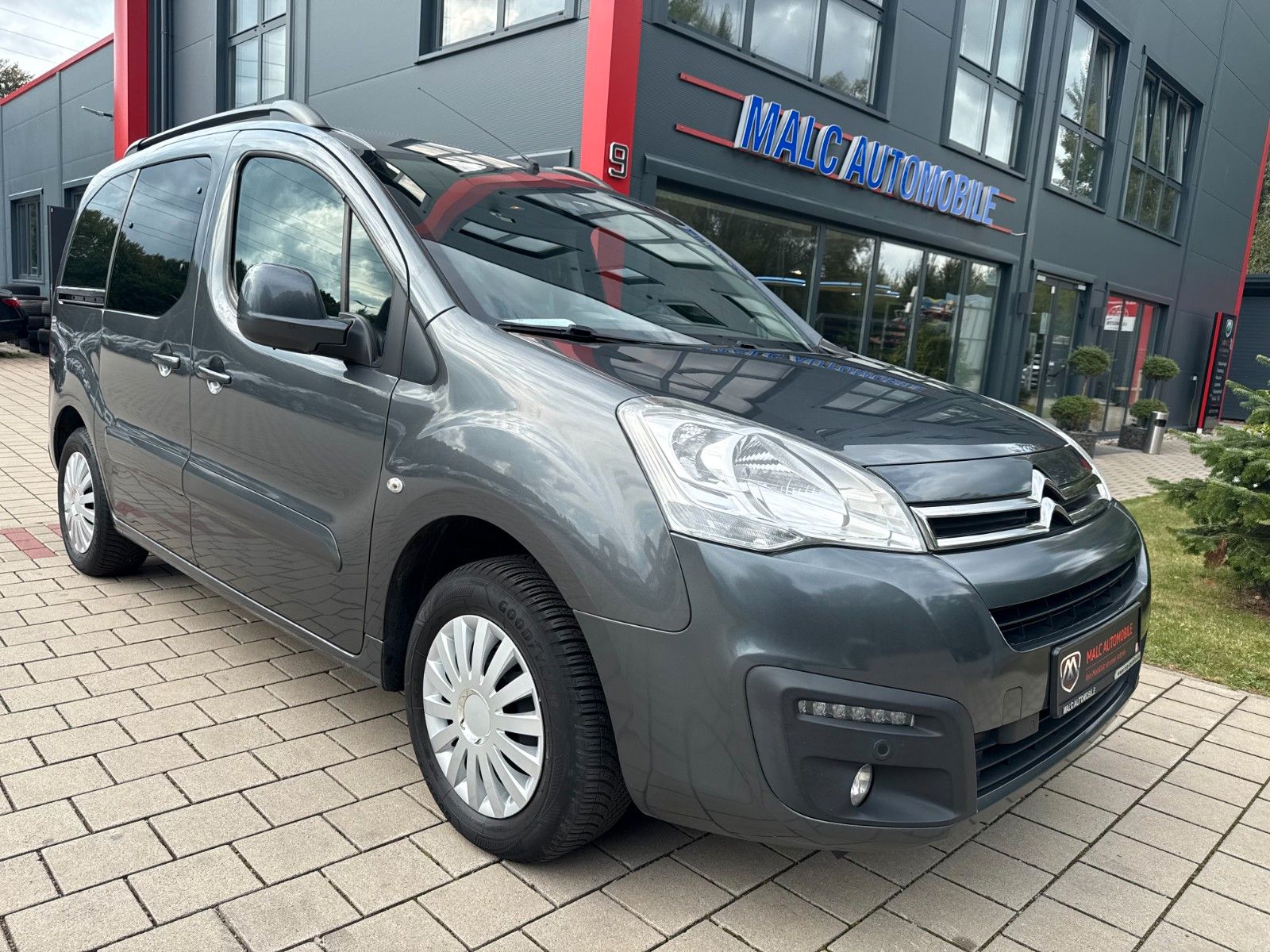 Citroën Berlingo Kombi Shine(Tüv&Insp.neu/1 Hand/ab.AHK)
