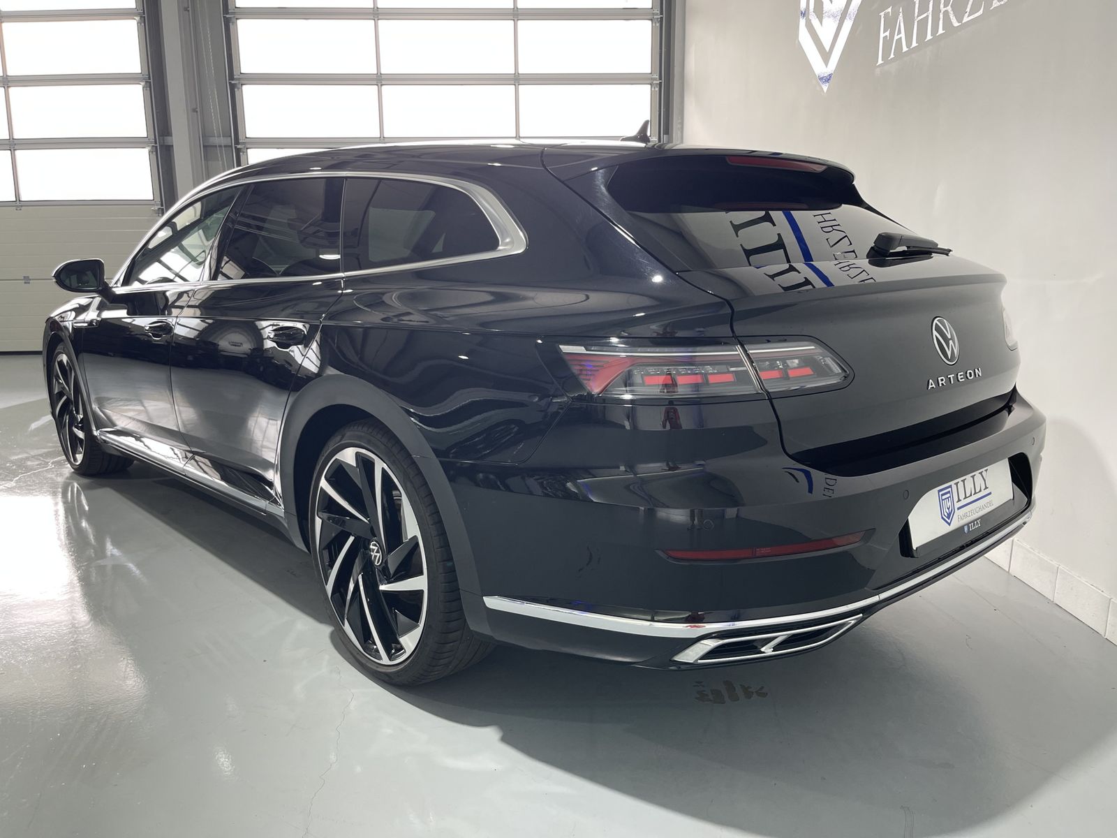 Fahrzeugabbildung Volkswagen Arteon Shooting Brake R-Line 2.0 TDI*AHK*STHZ*