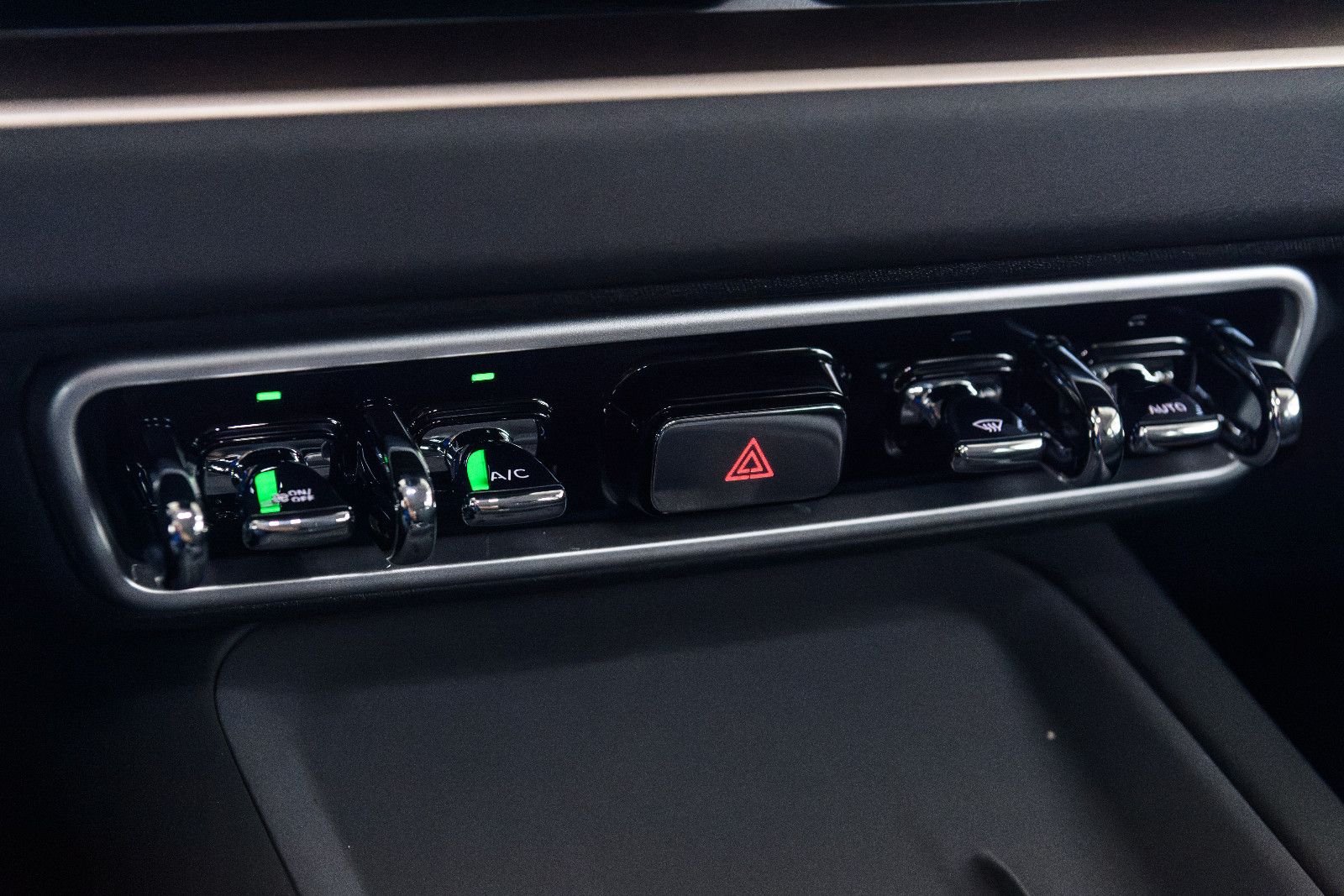 Fahrzeugabbildung GWM GWM ORA 5 SUV Hybrid Luxury 1.5 Turbo