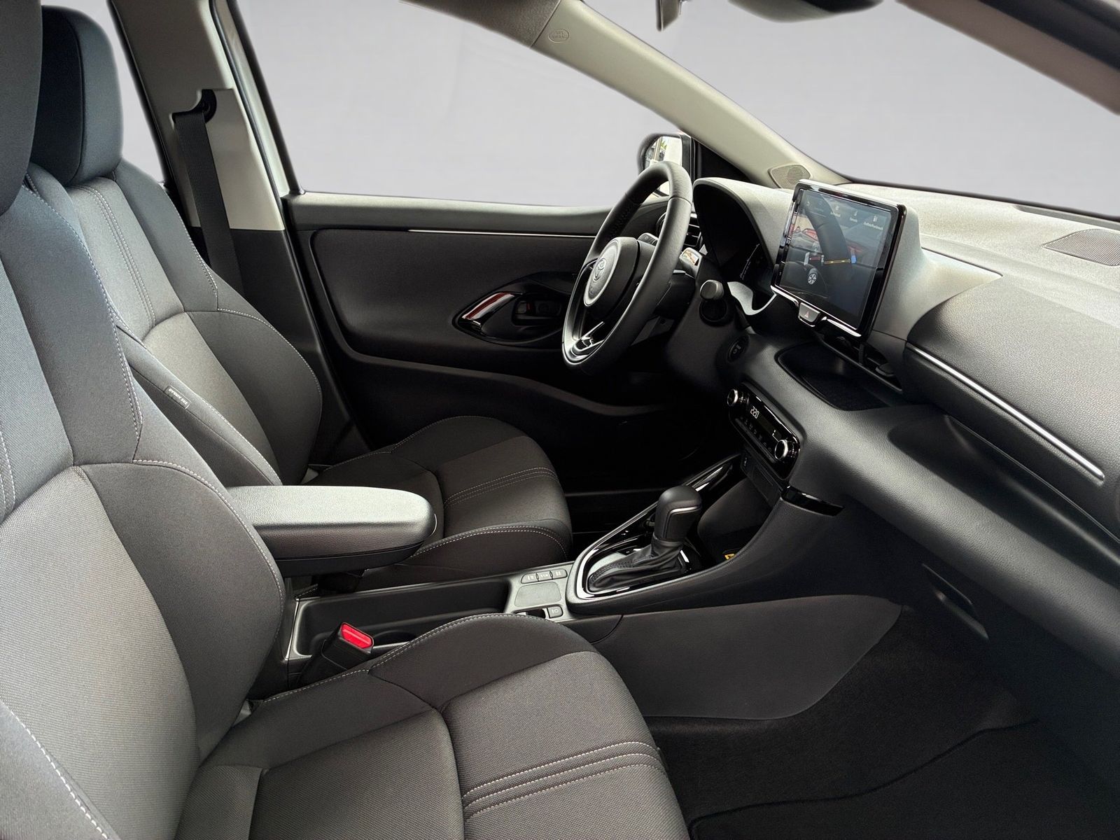 Fahrzeugabbildung Toyota Yaris 1.5 Teamplayer Kamera,LED,Matrix,ACC,PDC