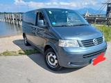 Volkswagen T5 Caravelle - graue Volkswagen T5 Caravelle