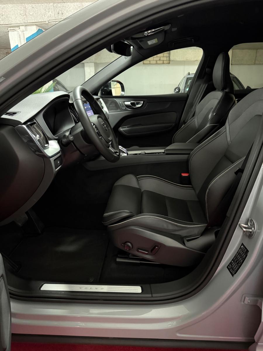 Volvo XC60 B5 Plus Dark AWD H&K Sound Assist AppCar360, миниатюра 13