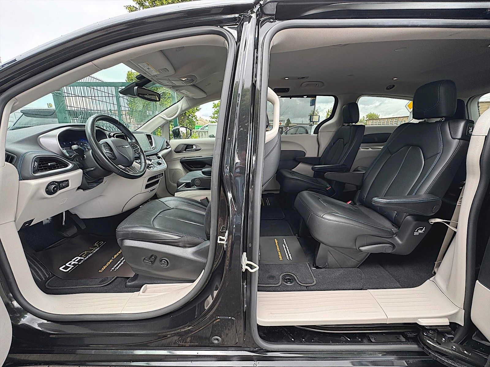 Fahrzeugabbildung Chrysler Pacifica 3.6 L V6 LIMITED S *LED*CarPlay*7Sitze*