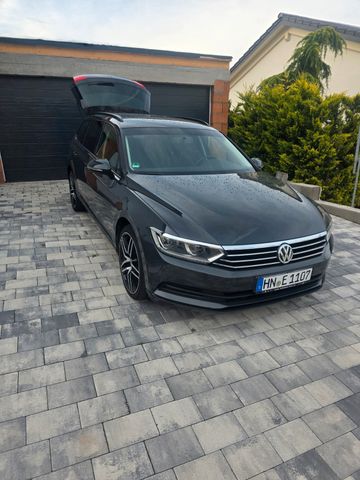 VW Passat Variant